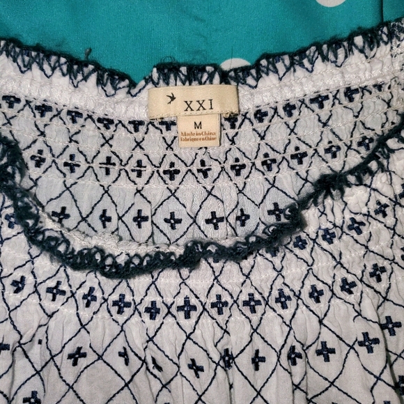 XXI Off the Shoulder Top - Picture 2 of 4